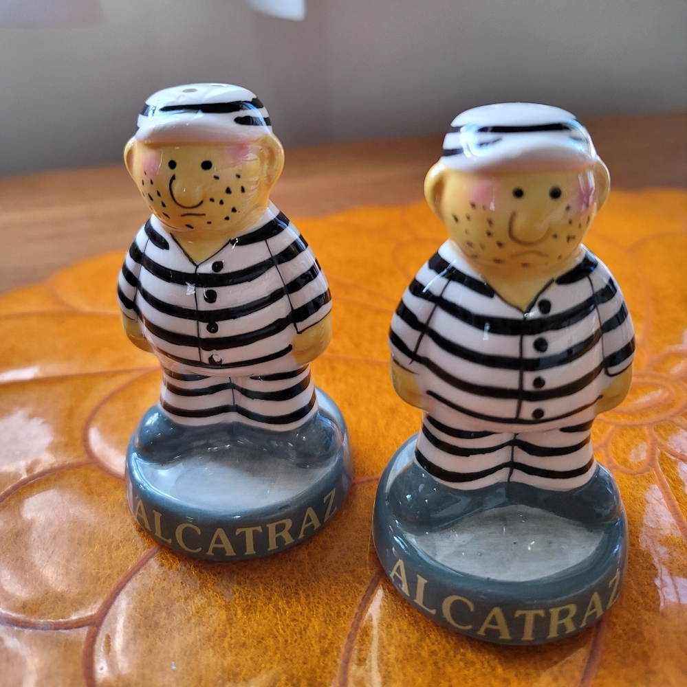 Salt and pepper shakers Vintage